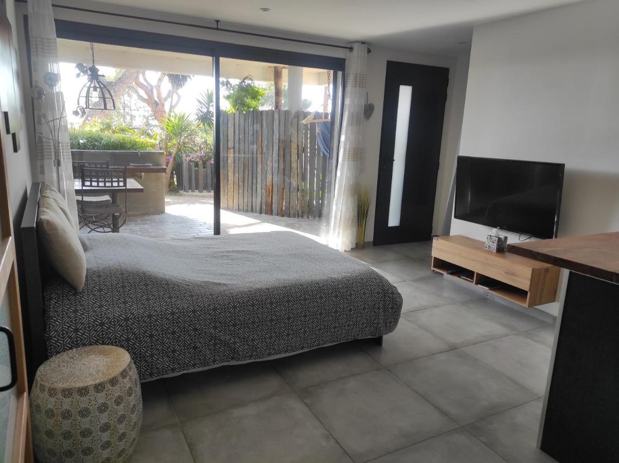 Studio Villa Le M Six-Fours-les-Plages Zewnętrze zdjęcie